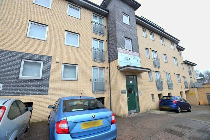 2 Bedroom Flat To Rent In Station Apartments, Station Road, Crossgates, Leeds, LS15