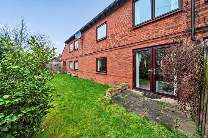 1 Bedroom Retirement Property For Sale In Portland Drive, Willen, Milton Keynes, MK15