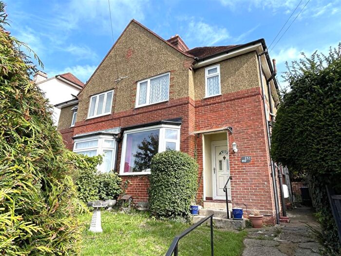 3 Bedroom Semi-Detached House For Sale In Wilton Road, Salisbury, SP2