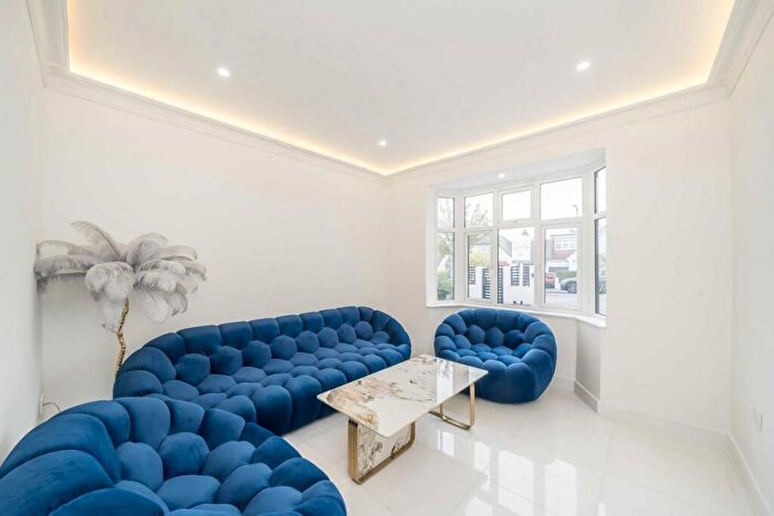 5 Bedroom Flat To Rent In Purley Avenue, Cricklewood, NW2