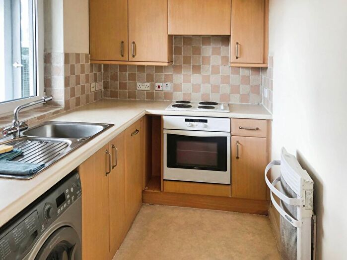 2 Bedroom Apartment To Rent In - Town Centre, RG21