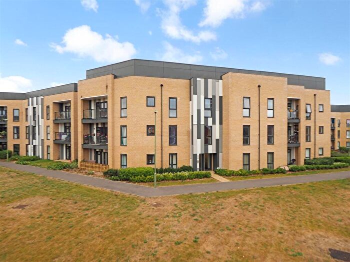 2 Bedroom Flat For Sale In Brocade Road, Andover, SP11