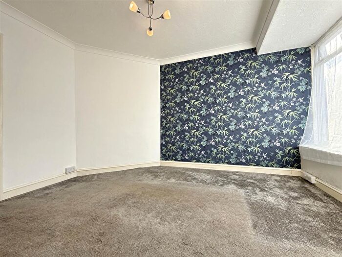 2 Bedroom Terraced House For Sale In Briseham Close, Brixham, TQ5