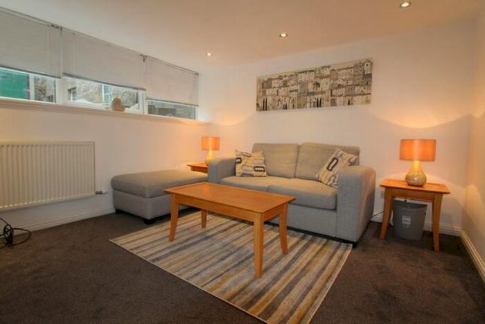 2 Bedroom Flat To Rent In Holburn Street, Aberdeen, AB10