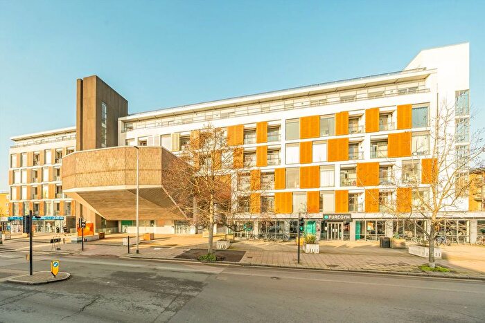 2 Bedroom Flat To Rent In Cornell Square, South Lambeth, SW8