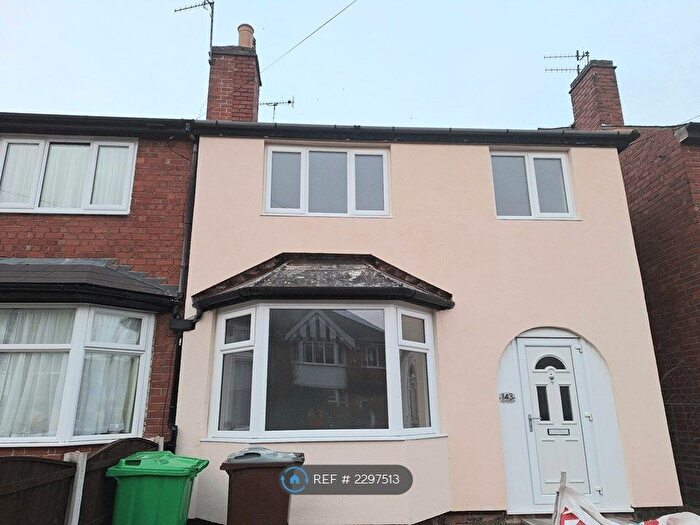3 Bedroom Semi-Detached House To Rent In Broomhill Road, Nottingham, NG6