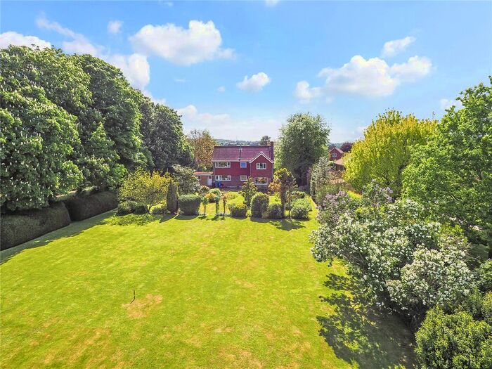 4 Bedroom Detached House For Sale In Farm Lane, Crondall, Farnham, Surrey, GU10