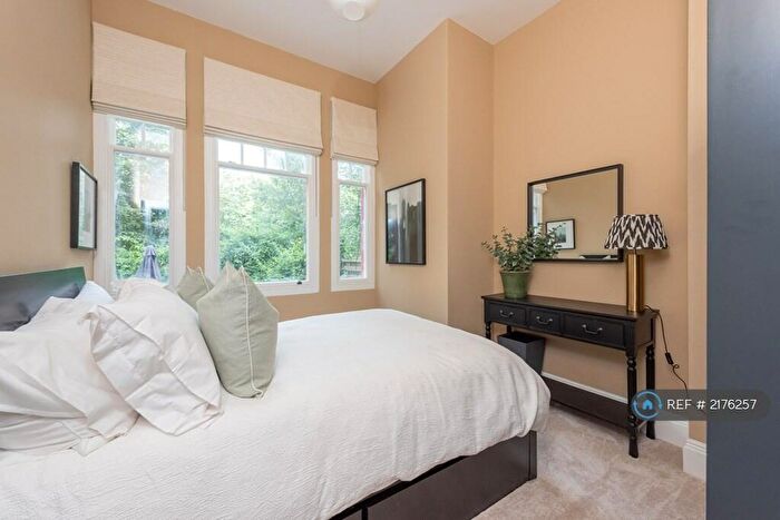 2 Bedroom Flat To Rent In Leathwaite Road, London, SW11