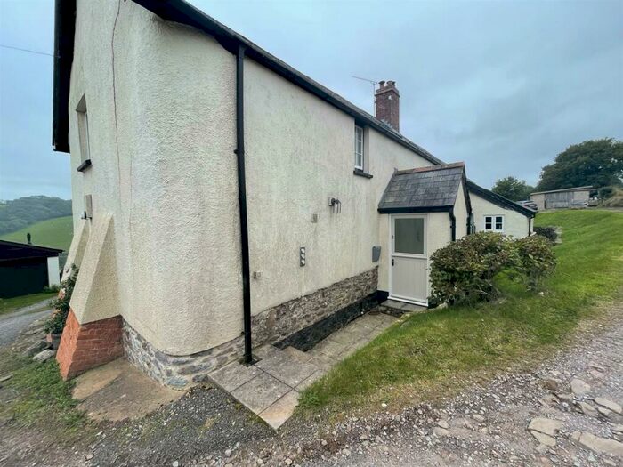 2 Bedroom House To Rent In Loxbeare, Tiverton, EX16