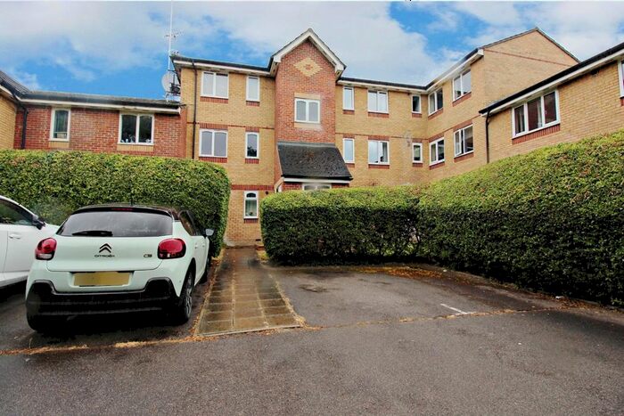 1 Bedroom Property To Rent In Shortlands Close, Belvedere, DA17