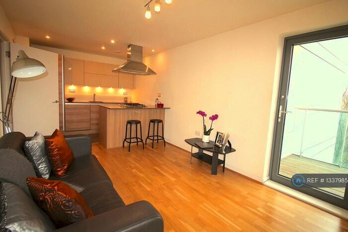 1 Bedroom Flat To Rent In Orchid Apartments, London, E1