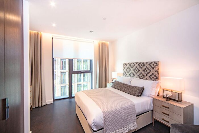 2 Bedroom Flat To Rent In Charles Clowes Walk, London, SW11