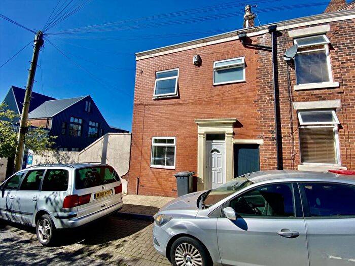 3 Bedroom Semi Detached House To Rent In Brieryfield Road, Preston, PR1
