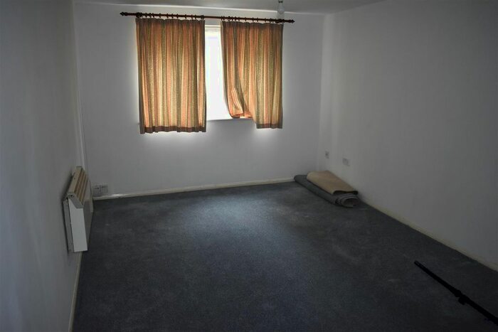 1 Bedroom Property To Rent In Barbot Close, London, N9