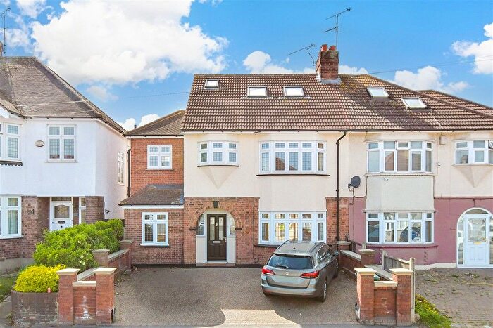 5 Bedroom Semi Detached House For Sale In Gubbins Lane, Romford, Essex, RM3
