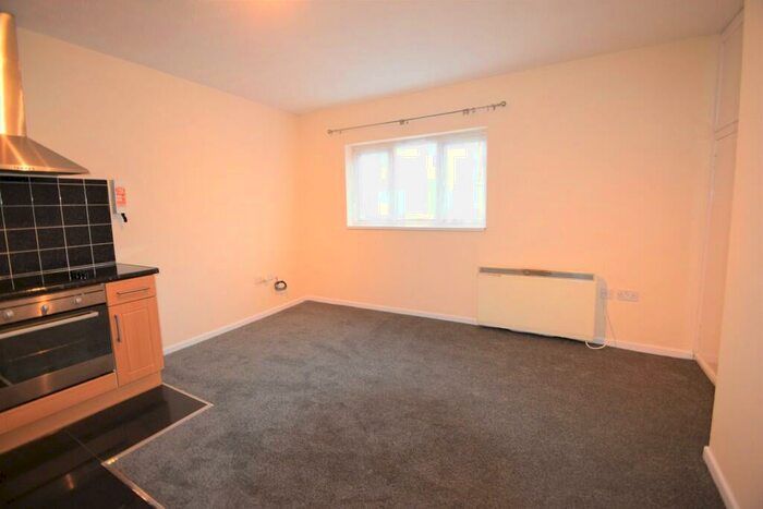 1 Bedroom Apartment To Rent In High Street, Eastleigh, SO50