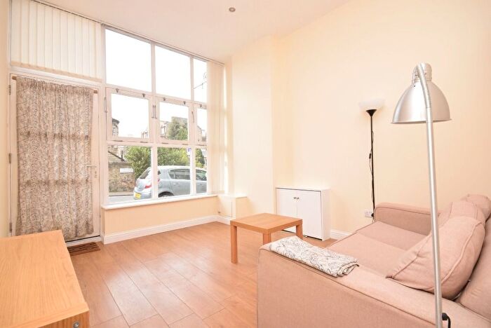 Studio To Rent In Viewforth Terrace, Bruntsfield, Edinburgh, EH10