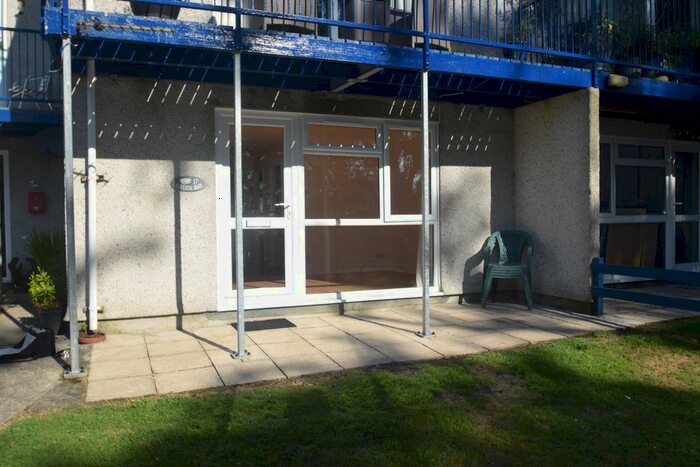 2 Bedroom Flat To Rent In Swanpool, Swanpool, Falmouth, TR11