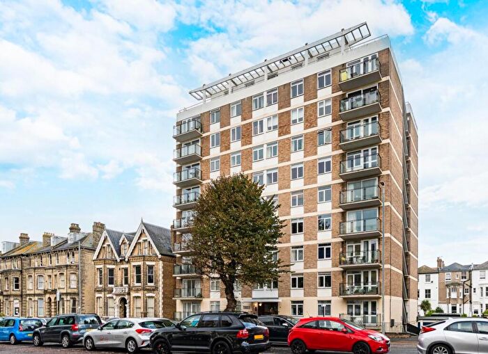 2 Bedroom Flat For Sale In Normandy House, The Drive, Hove, BN3