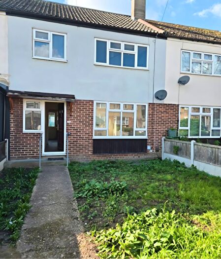 3 Bedroom Terraced House To Rent In Bradfield Drive, Barking, IG11