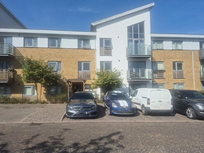 2 Bedroom Flat For Sale In , Stafford Gardens, Maidstone, Kent, ME15