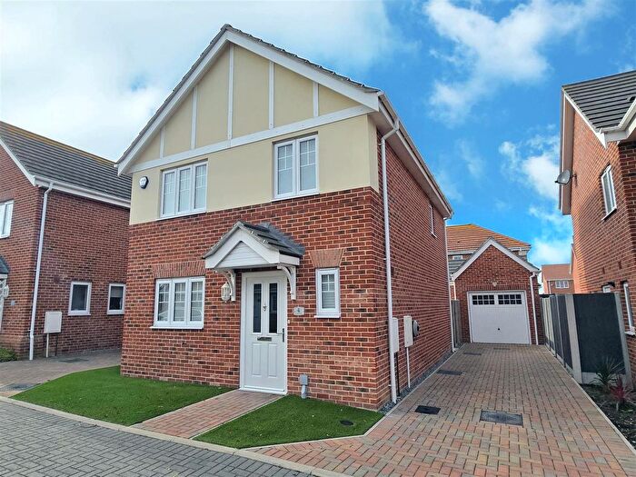 3 Bedroom Detached House For Sale In Rose Close, Gorleston, Great Yarmouth, NR31
