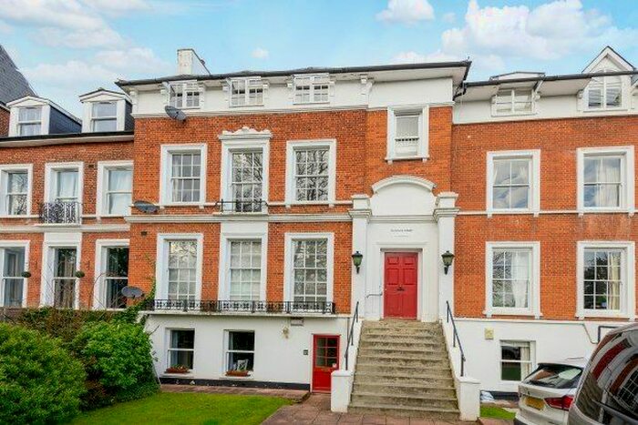 2 Bedroom Flat To Rent In Copers Cope Road, Beckenham, BR3