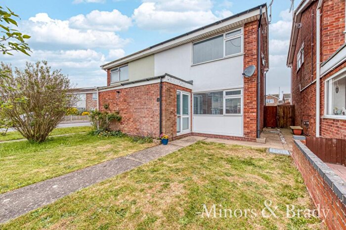 3 Bedroom Semi-Detached House To Rent In Old Fountain, Gorleston, NR31