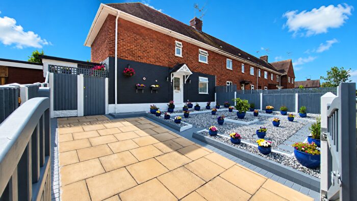3 Bedroom End Of Terrace House For Sale In Lincoln Road, Blacon, Chester, Cheshire, CH1