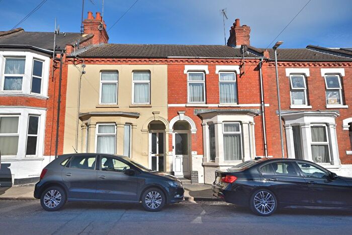 3 Bedroom Terraced House To Rent In Whitworth Road, Northampton, NN1