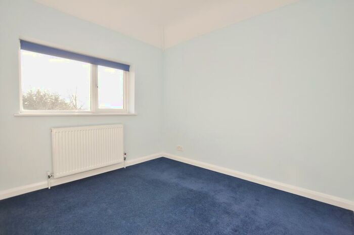 5 Bedroom Semi-Detached House To Rent In Fentum Road, Guildford, Surrey, GU2