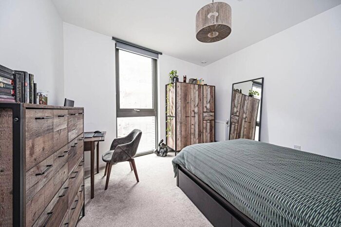 1 Bedroom Flat To Rent In Macclesfield Road, Clerkenwell, London, EC1V