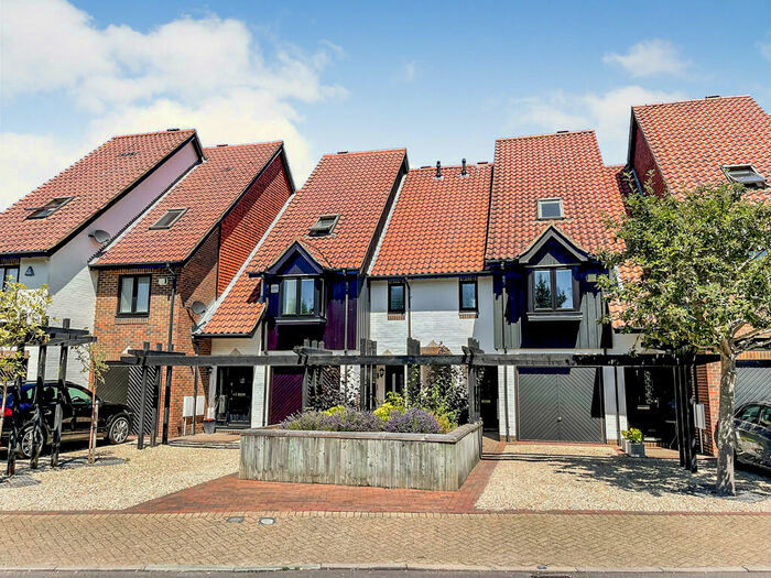 3 Bedroom Town House To Rent In Endeavour Way, Hythe, Southampton, SO45