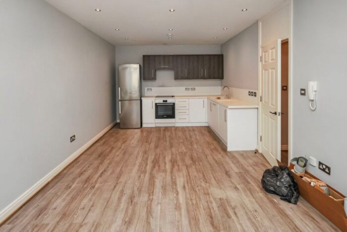 1 Bedroom Flat For Sale In Boston Road, London, W7