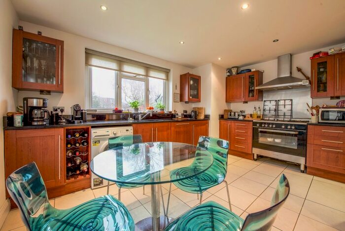4 Bedroom Semi-Detached House To Rent In Petersham Road, Richmond, TW10
