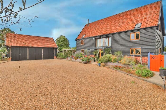 3 Bedroom Barn Conversion For Sale In The Heywood, Diss, IP22
