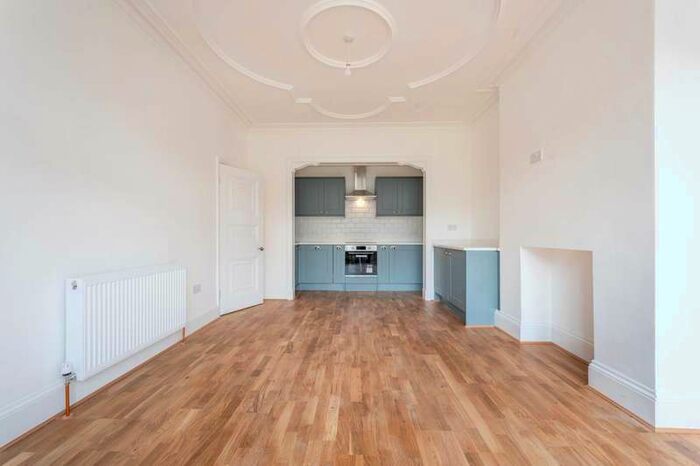 2 Bedroom Flat To Rent In Downton Avenue, Streatham Hill, SW2