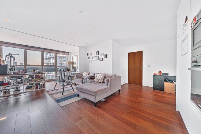 2 Bedroom Flat For Sale In Western Gateway London, E16