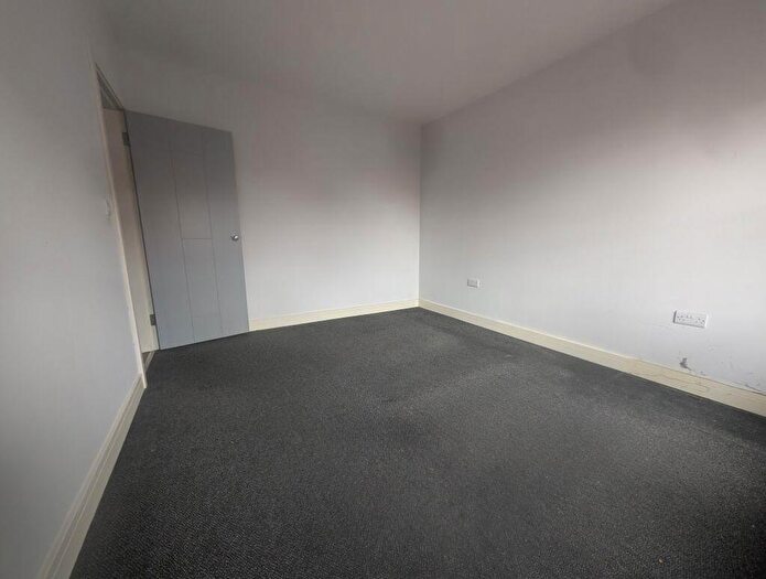 2 Bedroom Property To Rent In Ashleigh Road, Leicester, LE3