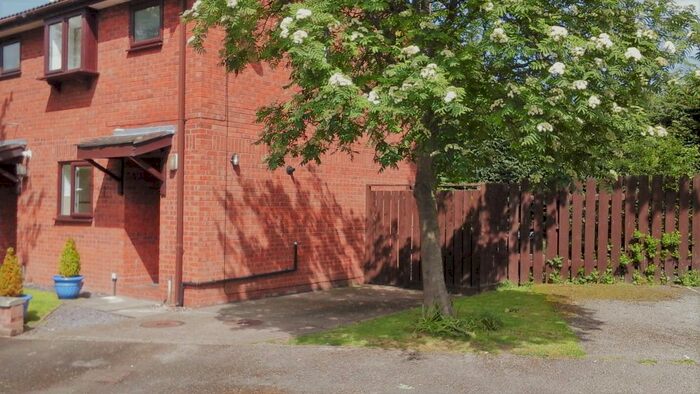 2 Bedroom Detached House To Rent In Parkgate Court, Chester, CH1