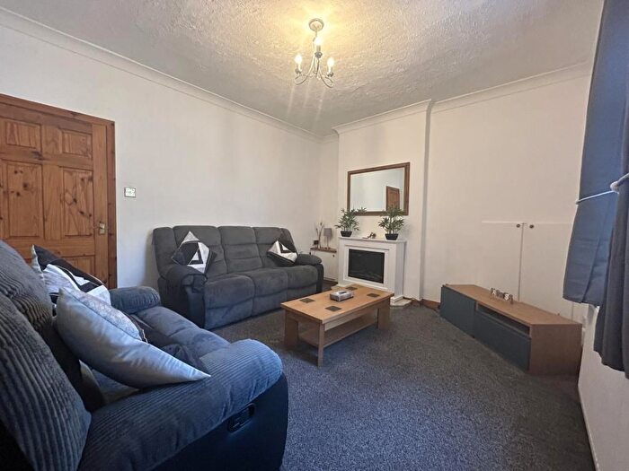 1 Bedroom Flat To Rent In Dunnikier Road, Kirkcaldy, KY1