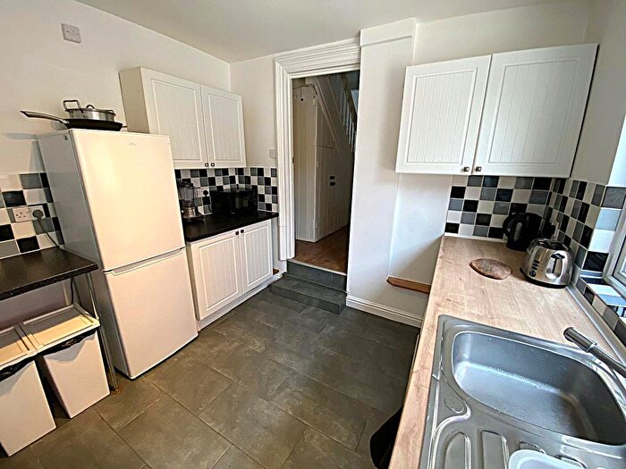 2 Bedroom Terraced House To Rent In North Clive Street, Cardiff, CF11