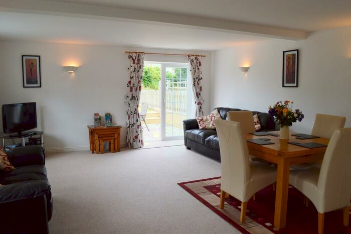 2 Bedroom Cottage To Rent In Caalm Cottage, Stour Row, SP7