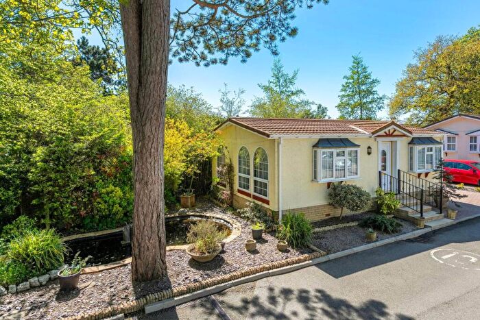 2 Bedroom Park Home For Sale In , Sleaford, NG34