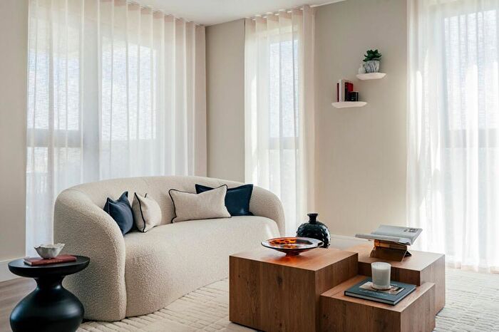 1 Bedroom Flat For Sale In North Kensington Gate, -A Scrubs Lane, NW10