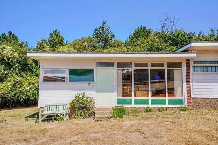 2 Bedroom Property For Sale In Kings Chalet Park, Overstrand Road, NR27