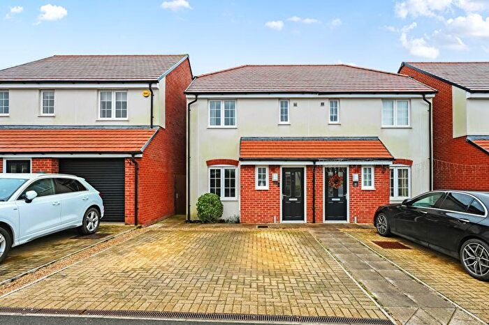 2 Bedroom Semi-Detached House For Sale In Dukes Meadow, Bramley, RG26