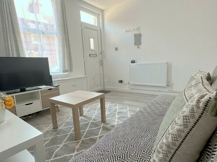 2 Bedroom Terraced House To Rent In Falcon Grove, Sherwood Rise, NG7