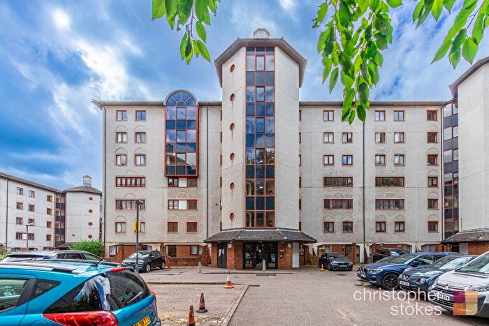 1 Bedroom Flat To Rent In Westminster Court, Eleanor Way, Waltham Cross, Hertfordshire, EN8