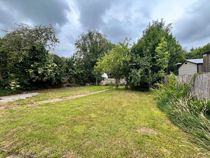 3 Bedroom Detached House To Rent In Coppice Road, Reading, RG5